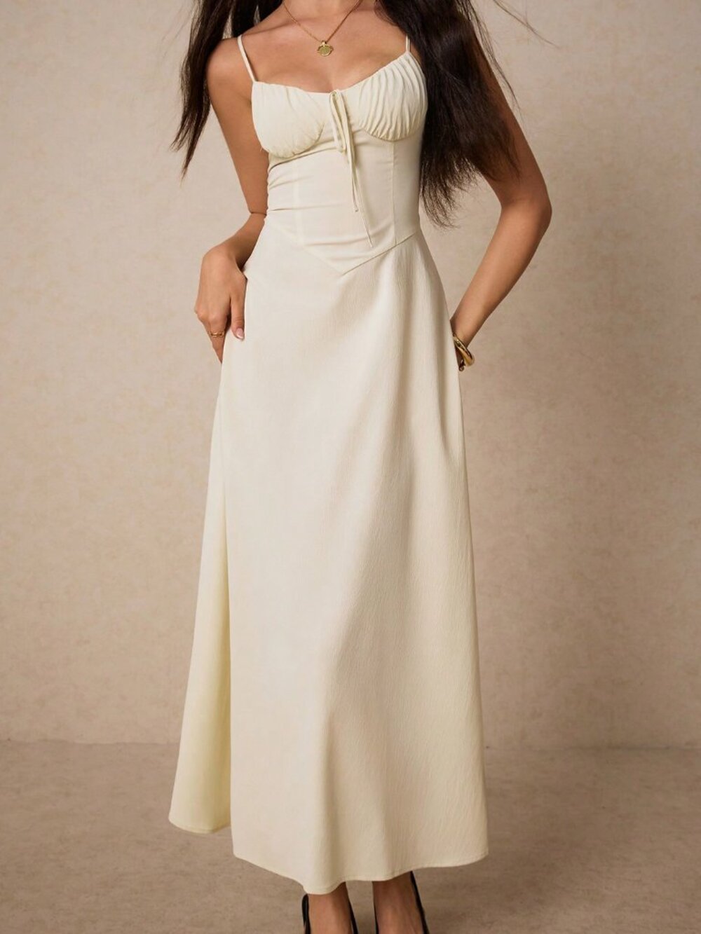 Apricot Chic Women's Maxi Dress with Sweetheart Neckline - Picture 5 of 7